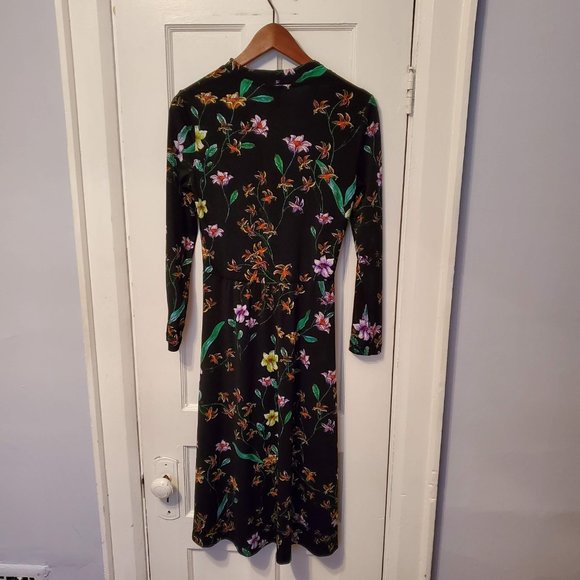⭐Host Pick⭐ H&M | Black Floral Midi Dress - Picture 2 of 3